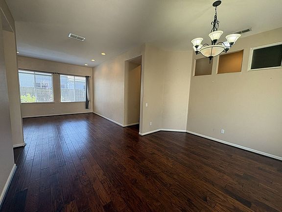 3rd image of 5637 Lilyview Way