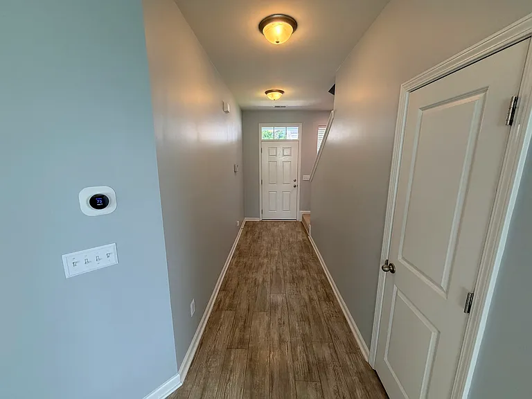 1355 Hermitage Ln — Photo 12