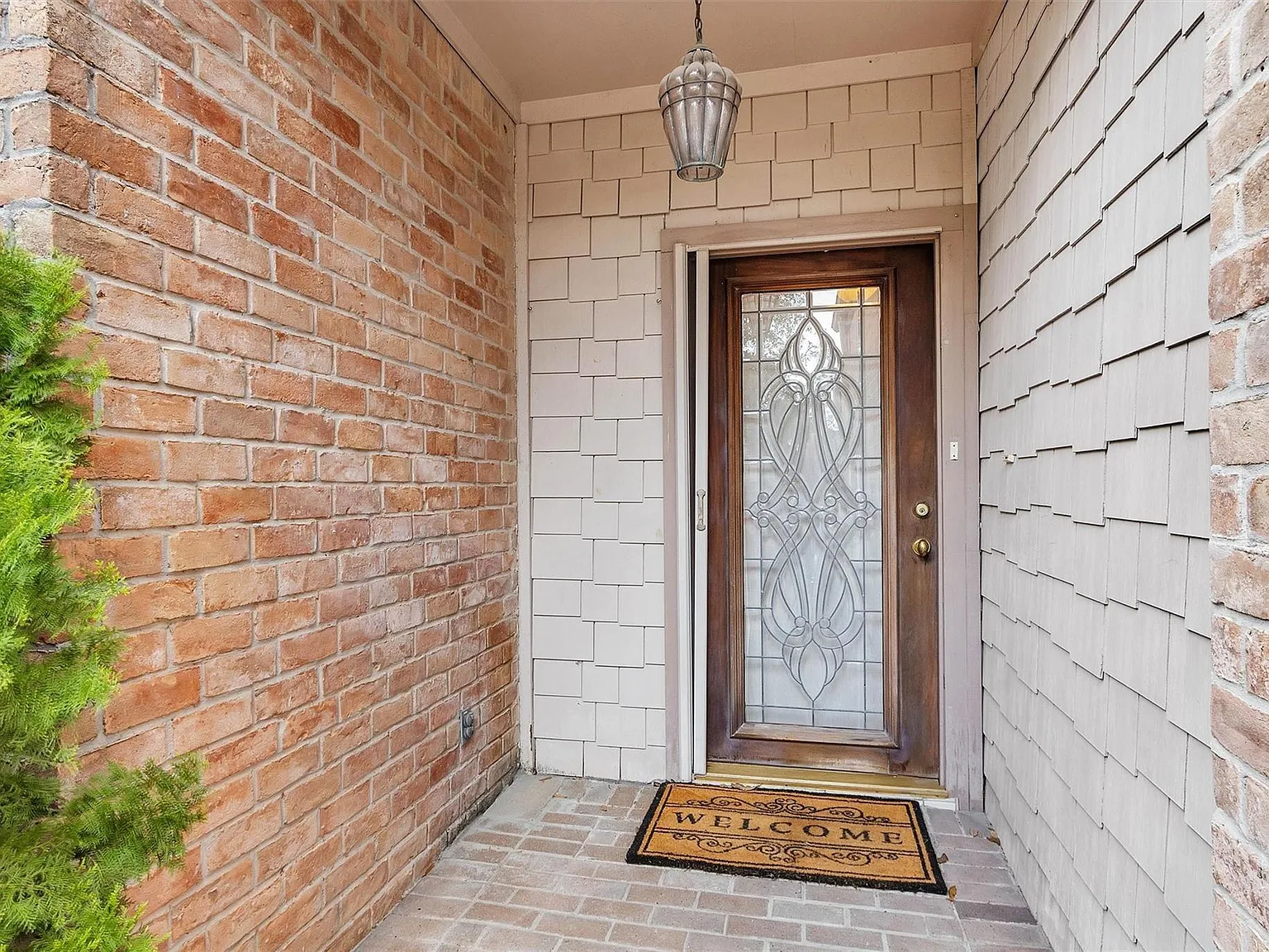 3 bed, 2.0 bath, 2122 sqft, $2,300 — Photo 4