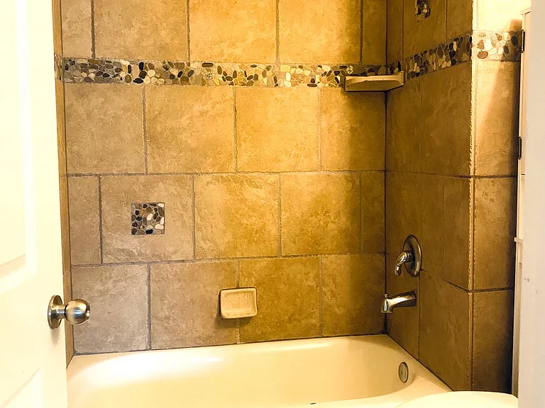 1482 S 260 W — Photo 9