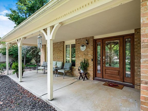 3rd image of 13894 Stonehenge Cir NW