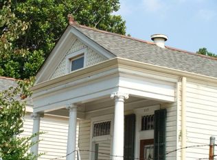 617 Perry St, Gretna, LA 70053