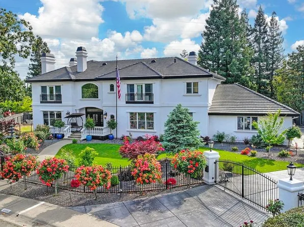 2722 Latham Dr, Sacramento, CA 95864