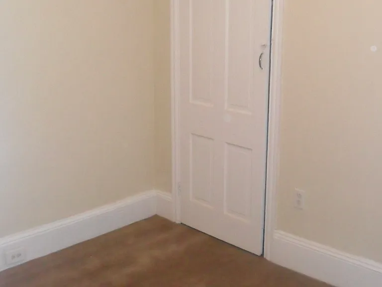 407 Daly St — Photo 12