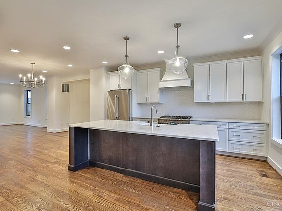 5th image of 5085 Arabella Circle Blue