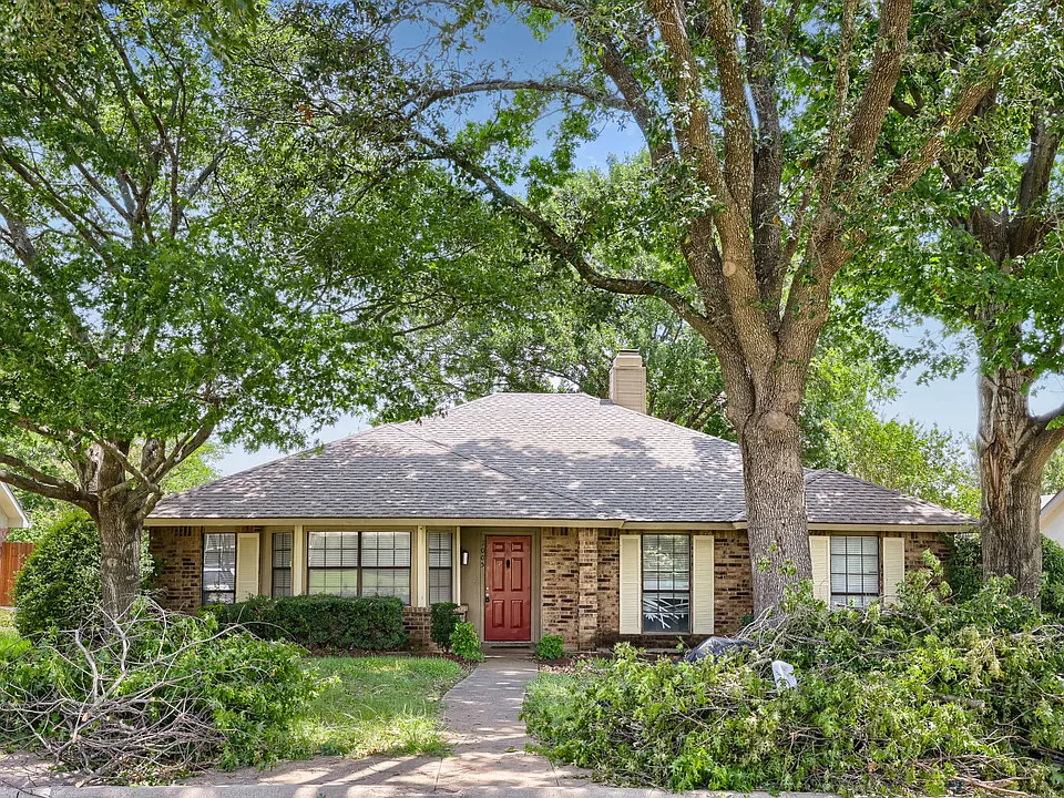1005 Whitewater Trl