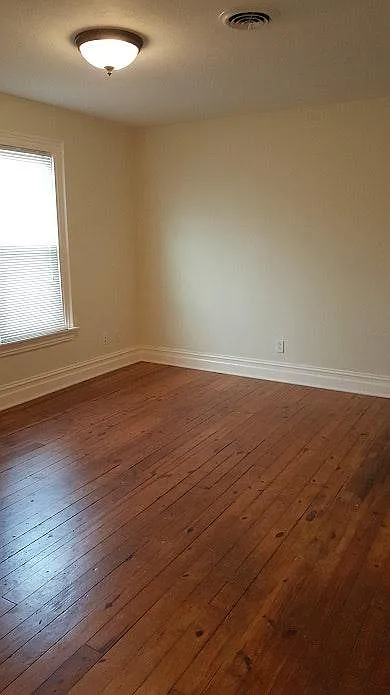 2 bed, $1,095 — Photo 2