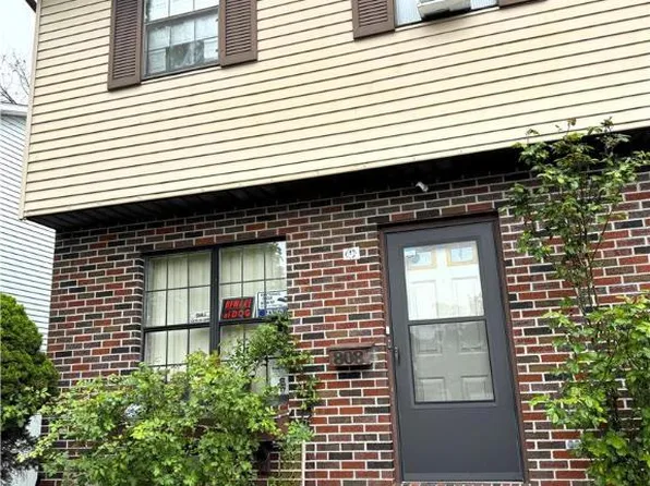 808 W Susquehanna St, Allentown, PA 18103