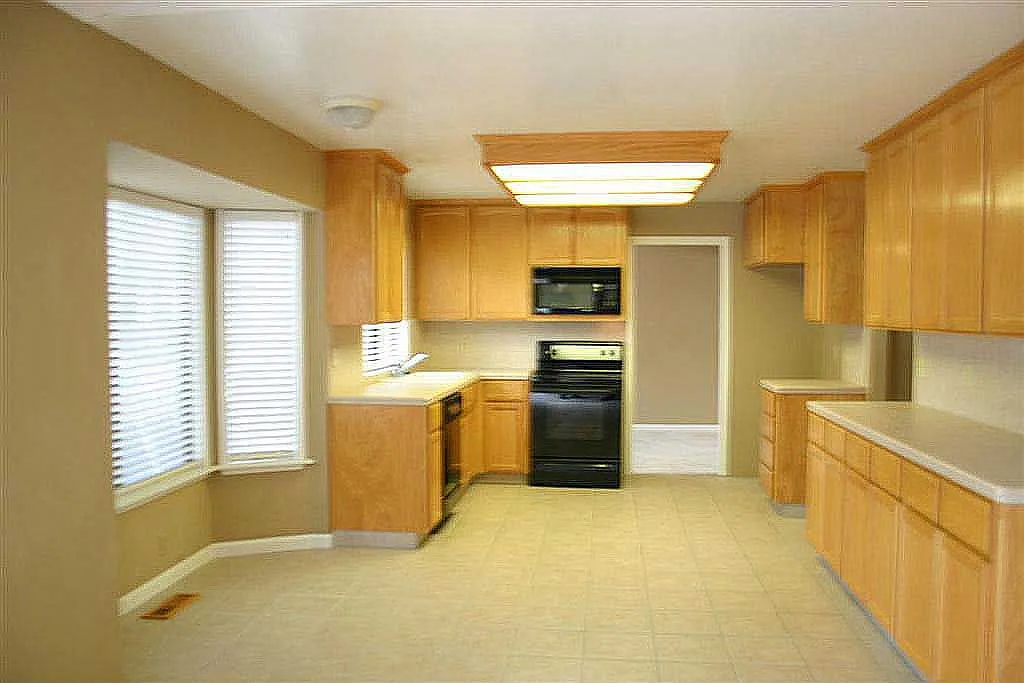 746 Willow Lake Rd photo 1