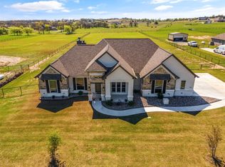 1036 Paradise Pkwy, Poolville, TX 76487