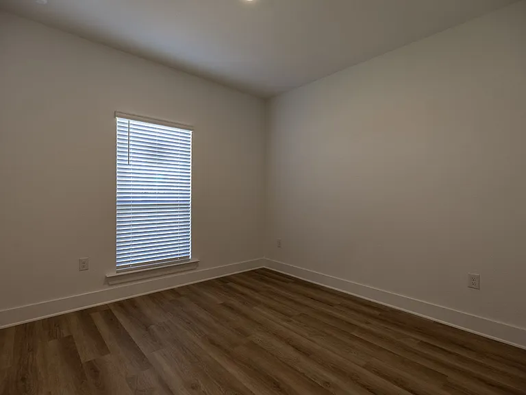 501 Huller Ave — Photo 14
