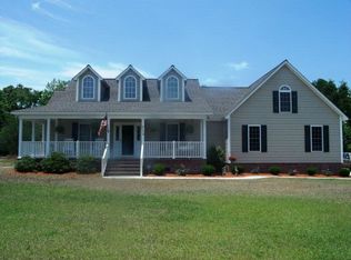 215 Everett Yopp Dr, Sneads Ferry, NC 28460