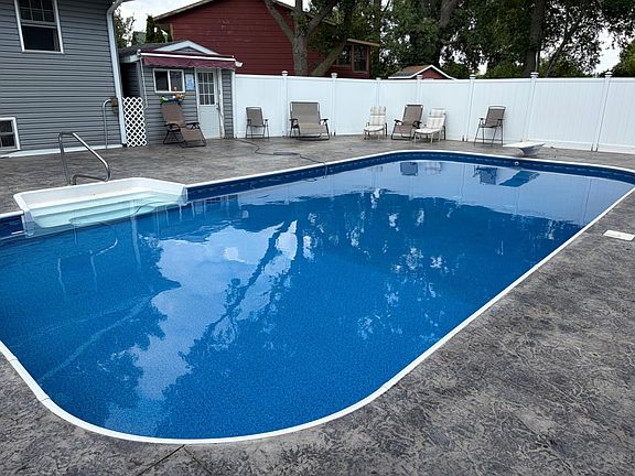 4th image of 509 1st Ave S