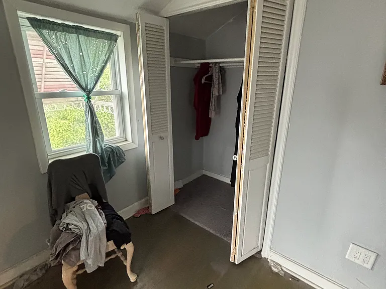 1105 Bryan St — Photo 17