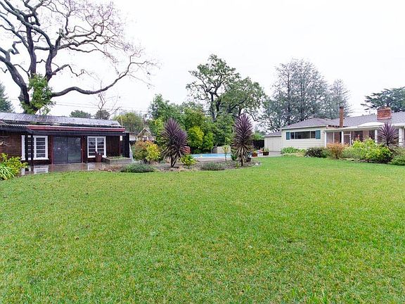 4th image of 555 Encina Ave