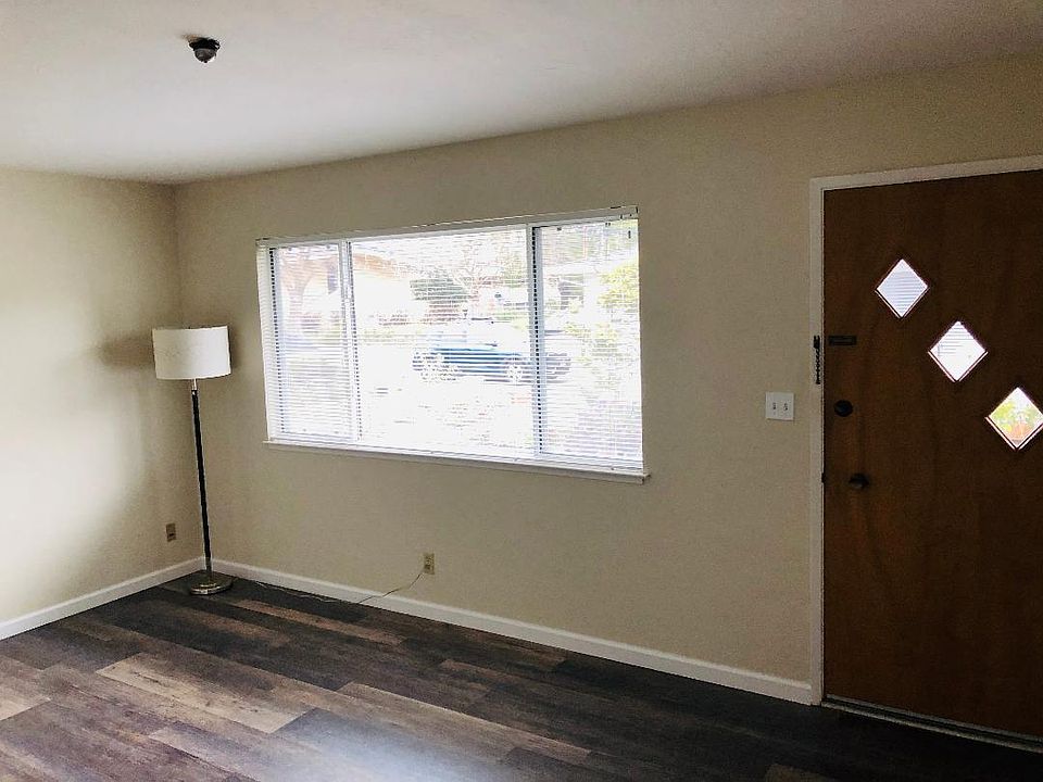 1st image of 109 Bassett St