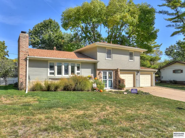 201 Lorraine Dr, Bellevue, NE 68005