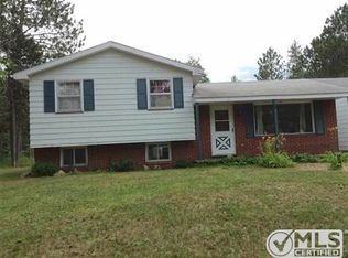 324 Kawbawgam Rd, Marquette, MI 49855