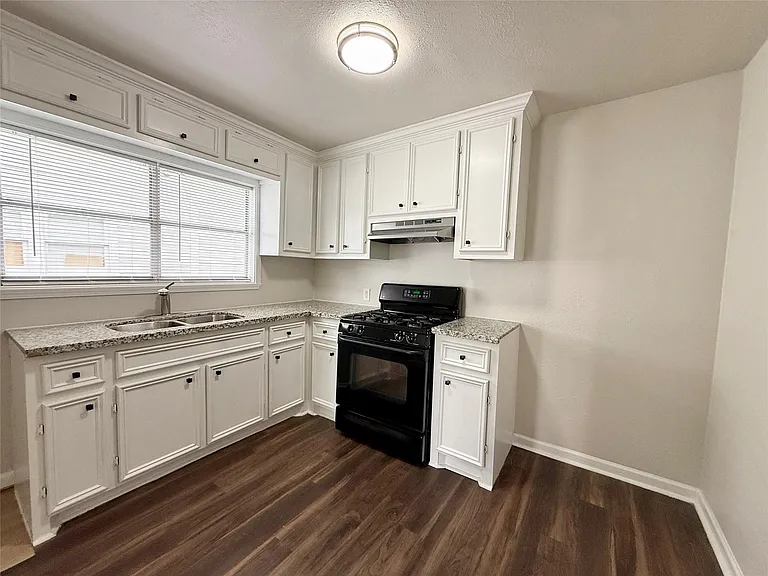 7427 Avenue I #D — Photo 10