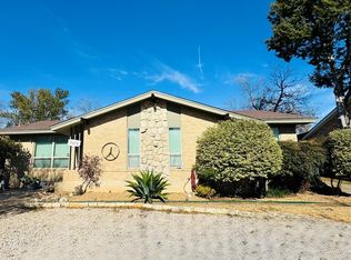2615 Gladiolus Ln, Dallas, TX 75233