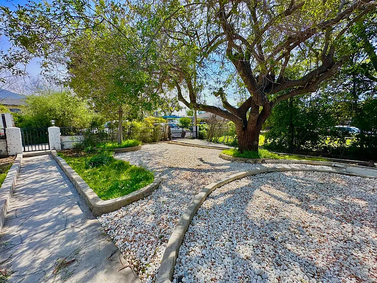 10639 Whitegate Ave — Photo 24