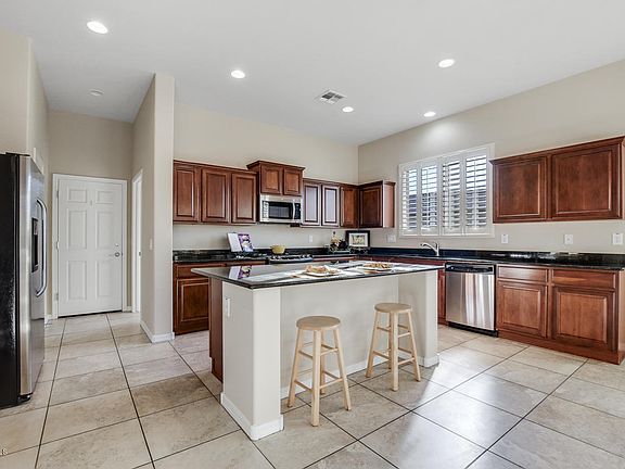 4th image of 43916 N 48th Ln