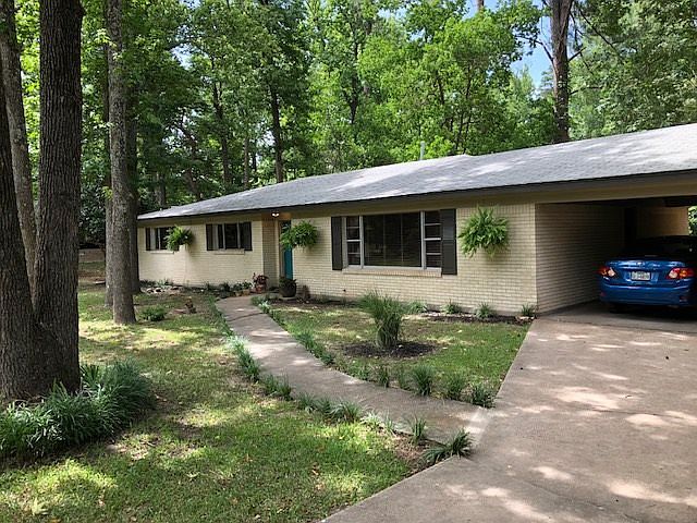 1st image of 805 Shadywood Dr