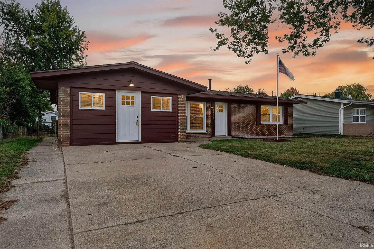 1516 Belvedere Dr photo 1