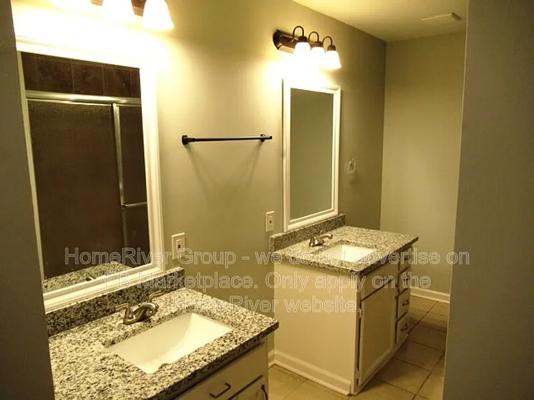 2798 Ashbriar Cv — Photo 10