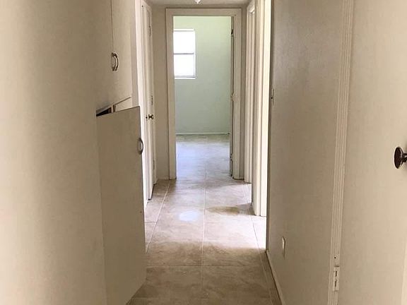 4th image of 4410 Ellysee Way