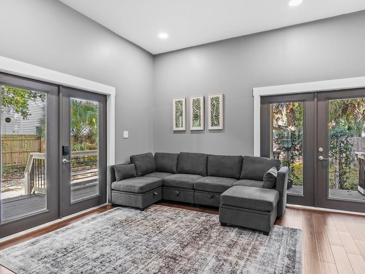 2 bed, 813 sqft, $2,000 — Photo 3