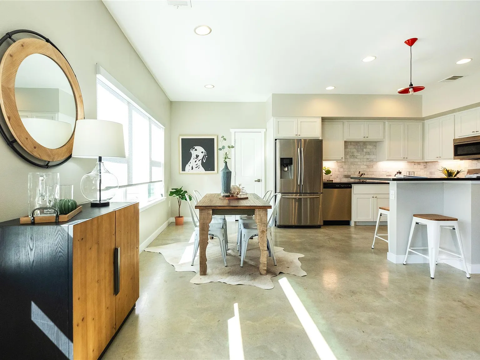 3 bed, 2.5 bath, 1632 sqft, $2,400 — Photo 2
