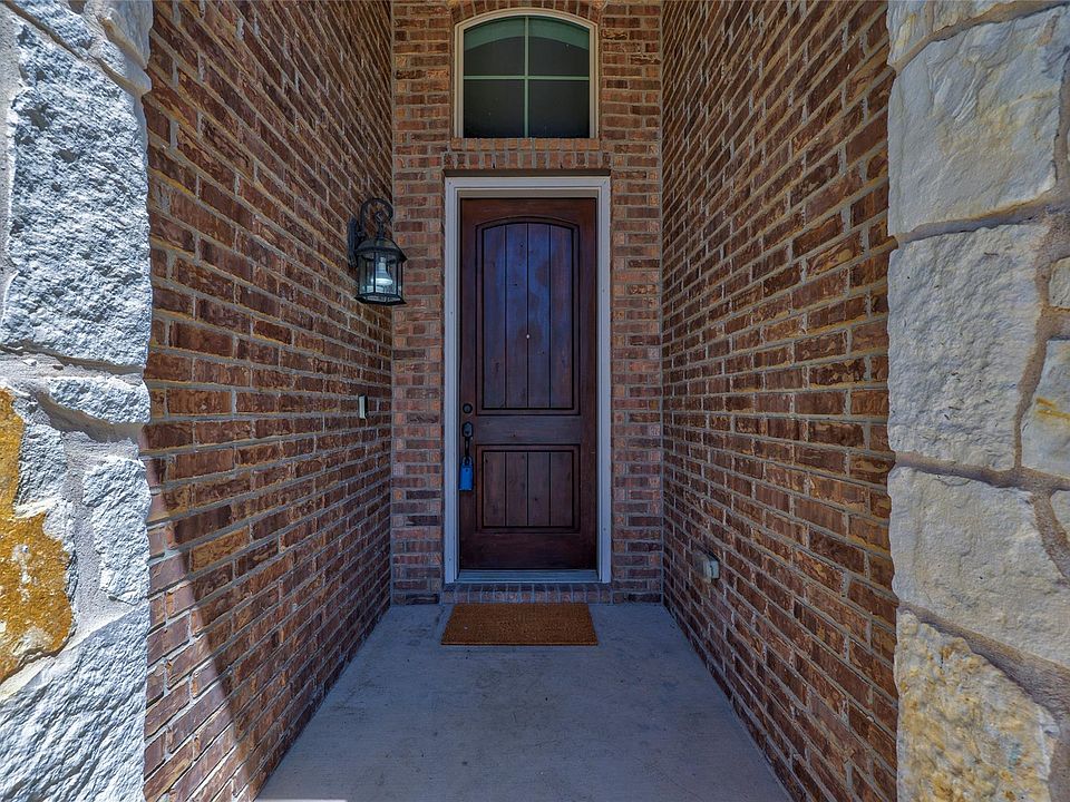 1st image of 409 Betony Loop