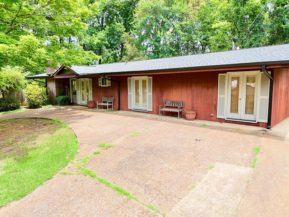 1st image of 412 Pineridge Dr