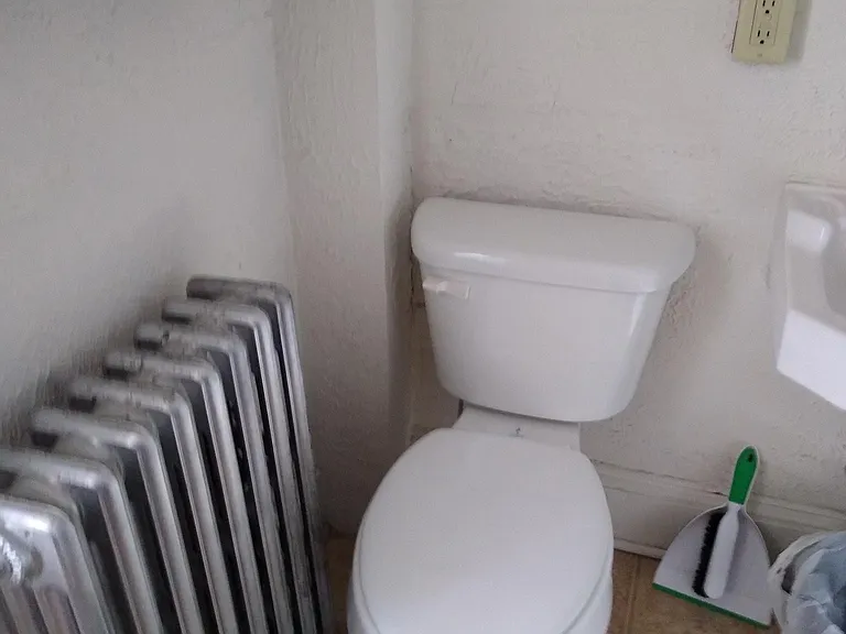 318 N Matlack St #3R — Photo 8