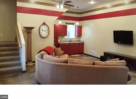 5th image of 2069 Nortonia Ave
