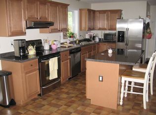 37 Pocantico Ave, Springfield, MA 01109