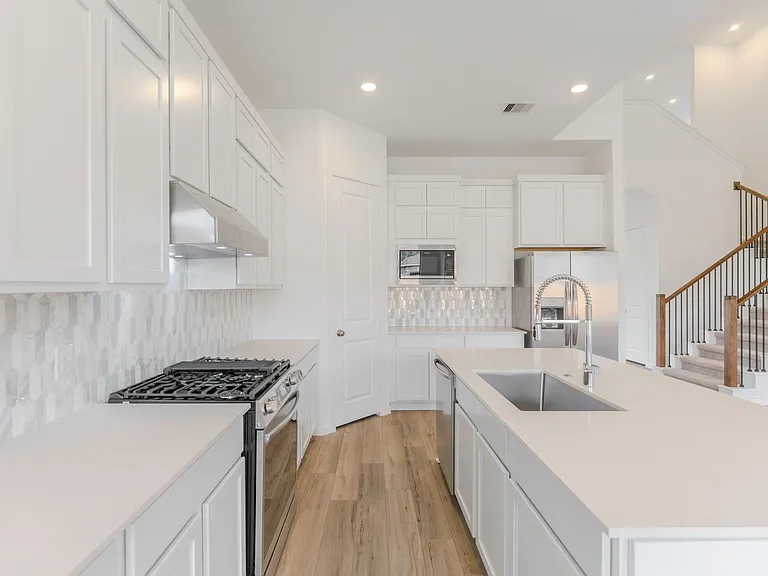 21803 Echo Bay Ct — Photo 9