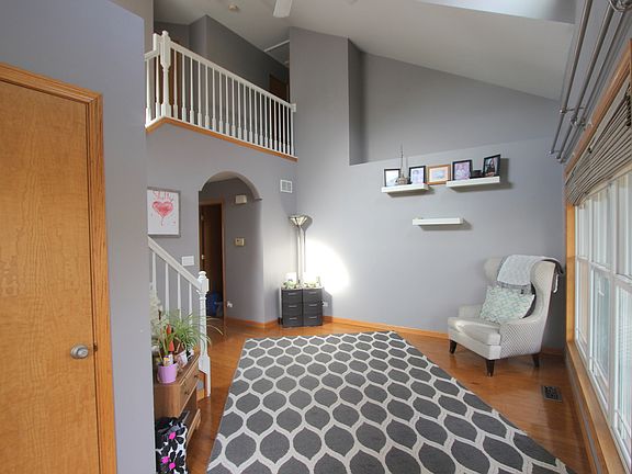 2nd image of 5539 Alexandria Dr