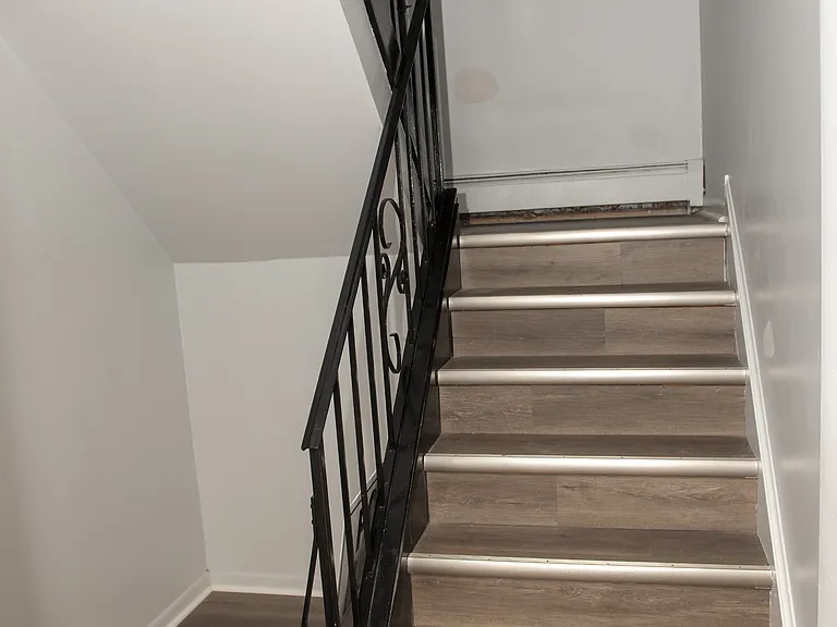 101 Oglesby Ave #1W — Photo 2