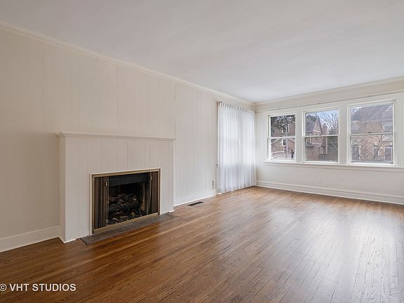 4th image of 2336 Thornwood Ave
