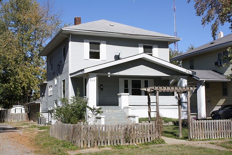 1st image of 214 Lincoln St