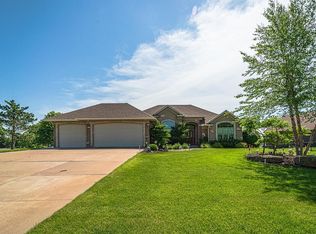 1114 Cripple Creek Pass, Lino Lakes, MN 55038