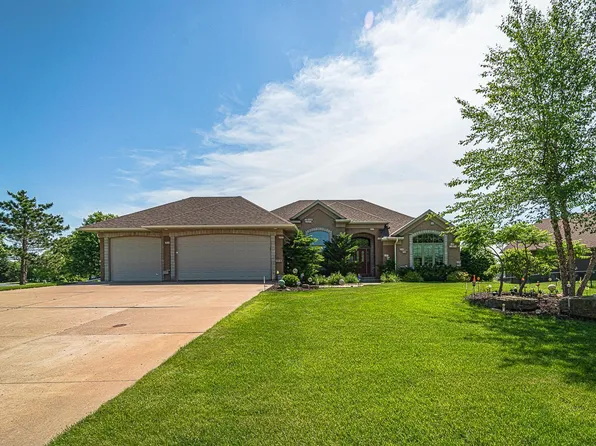 1114 Cripple Creek Pass, Lino Lakes, MN 55038