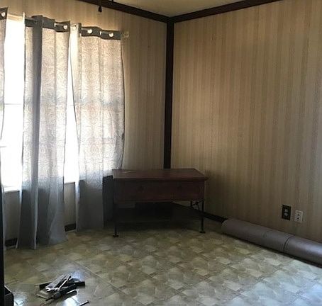 5th image of 3102 Woodcliffe St