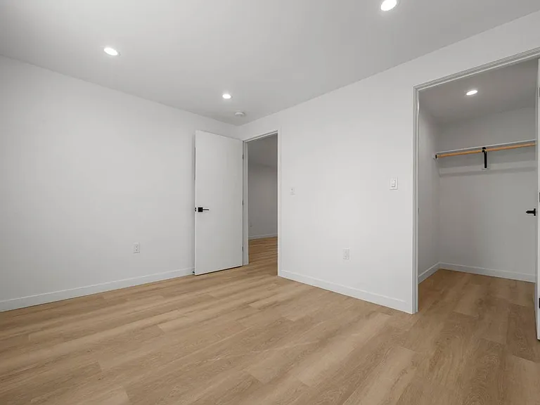 935 S Mariposa Ave — Photo 25