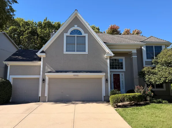 12164 Craig St, Overland Park, KS 66213