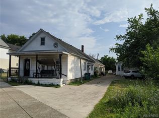 810 S Park Ave, Buffalo, NY 14210