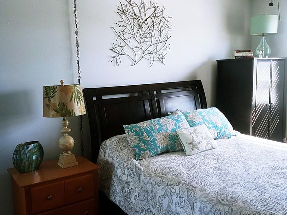 4th image of 3201 NE 14th Street Cswy APT 307