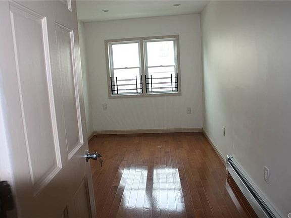 4th image of 123-21 Jamaica Ave #2